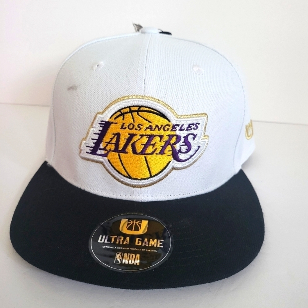 Brand new with tags - Los Angeles Lakers snapback hat